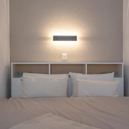 Modern - Lots Of Comfort In A Location