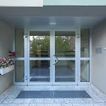 Modern - Lots Of Comfort In A Location Διαμέρισμα